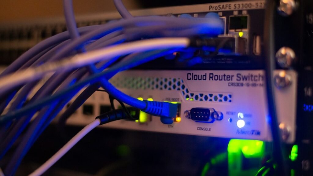 How IPTV Multicast Technology Delivers Live TV in the UK